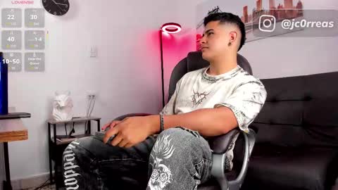 _juanes__ online show from November 19, 9:36 pm