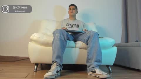 Snapshot of _juanes__ chatting on January 10, 11:50 pm _juanes__ online show from January 10, 11:50 pm