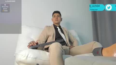 Snapshot of _juanes__ chatting on March 12, 11:54 pm _juanes__ online show from March 12, 11:54 pm