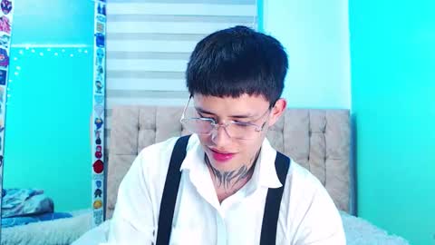 mod online show from February 20, 6:19 am