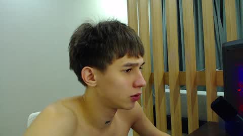 Snapshot of _kurt chatting on January 3, 1:27 am Kurt online show from January 3, 1:27 am