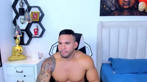 _matthew_santos_ online show from December 16, 10:17 pm