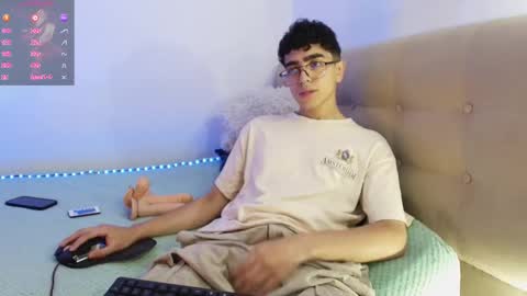 Nicolas online show from December 14, 10:17 pm