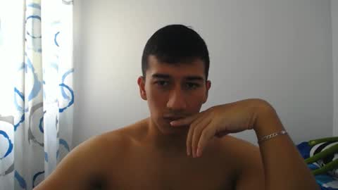 Snapshot of _sam_happy chatting on January 19, 5:49 pm Jak Sam My wish is to be able to have a good Christmas meet my goal of 10000 tks and be able to have a peaceful new year. online show from January 19, 5:49 pm