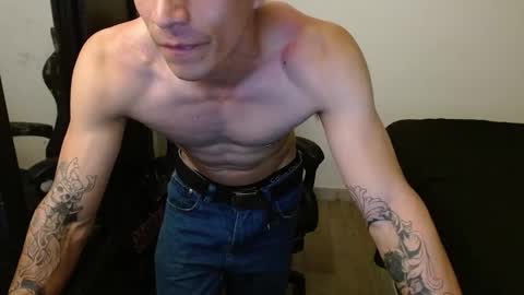 Snapshot of _schnnneider_ chatting on October 26, 1:51 am SCHNEIDER online show from October 26, 1:51 am