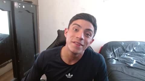 Snapshot of _schnnneider_ chatting on September 30, 9:18 pm SCHNEIDER online show from September 30, 9:18 pm