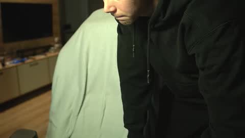 OLIVERERENMARCUSpvt is open online show from December 15, 12:02 pm