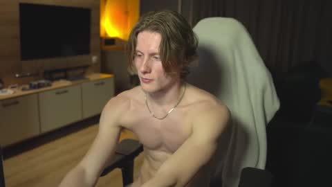 OLIVERERENMARCUSpvt is open online show from February 28, 2:09 pm