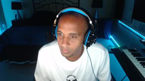 a4orce online show from October 6, 3:11 am