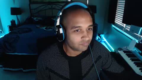 a4orce online show from January 22, 11:00 pm