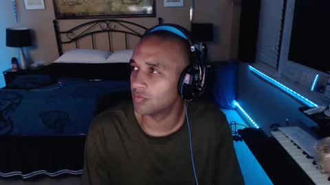 a4orce online show from March 6, 3:36 am