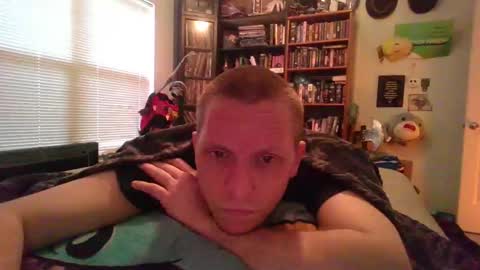 Snapshot of a_bored_dragon chatting on March 4, 10:38 pm A Bored Dragon online show from March 4, 10:38 pm