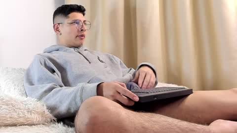 alejo online show from February 9, 3:11 am