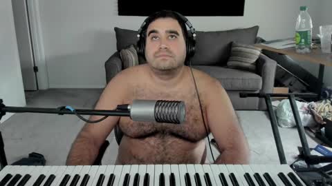 Aaron online show from February 16, 7:05 pm