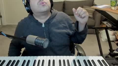 Aaron online show from February 19, 11:25 pm