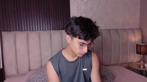 Aaron Ezequiel online show from January 6, 7:18 pm