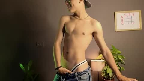 Aaron Ezequiel online show from October 2, 11:53 pm