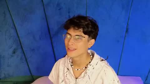 Aaron Ezequiel online show from October 16, 10:29 pm