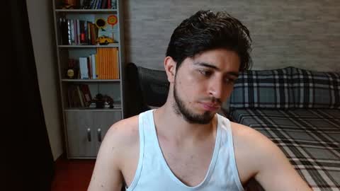 Aaron online show from February 11, 9:31 pm