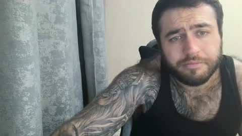 Snapshot of aaron_royal chatting on October 20, 4:22 pm Davin tayl online show from October 20, 4:22 pm