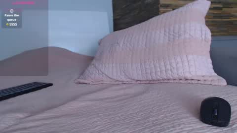 Aaron Tate online show from December 24, 7:11 pm