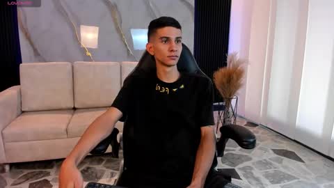 Aaron online show from March 3, 8:37 pm