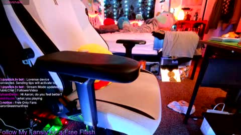 Aaron Skeetman online show from March 21, 9:47 am