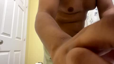 aboveaverage39 online show from October 23, 12:08 pm