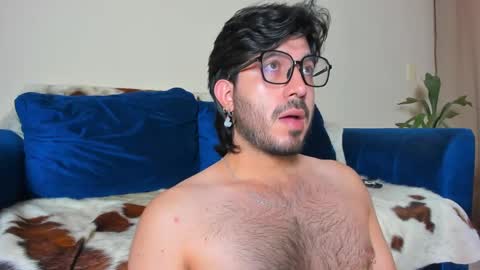 Snapshot of ackerman_eren_ chatting on January 14, 9:09 pm R. online show from January 14, 9:09 pm