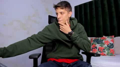 Snapshot of adam_hard_ chatting on March 5, 9:17 pm Adam online show from March 5, 9:17 pm