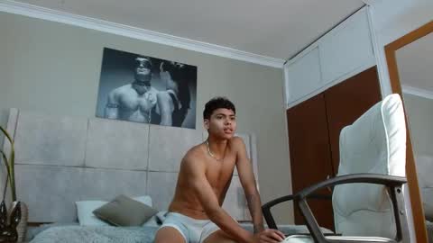 Snapshot of adam_piarse chatting on September 20, 5:29 am adam_piarse online show from September 20, 5:29 am