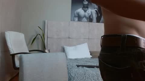 Snapshot of adam_piarse chatting on September 13, 2:56 am adam_piarse online show from September 13, 2:56 am