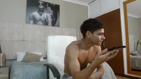 Snapshot of adam_piarse chatting on September 28, 10:41 pm adam_piarse online show from September 28, 10:41 pm
