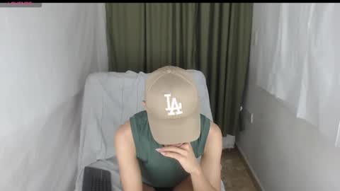 adam_sinclair online show from November 23, 8:09 pm