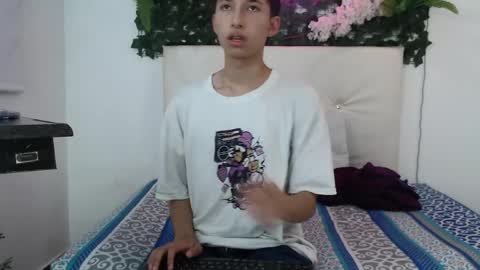 adam_sweet__ online show from April 6, 10:32 pm