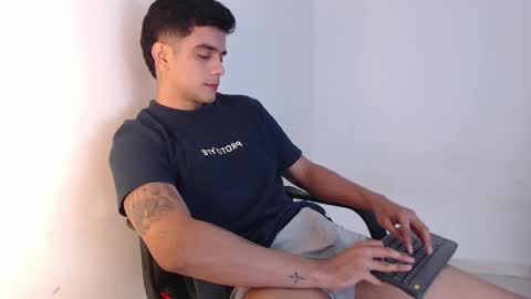 jhoan online show from October 14, 3:41 pm