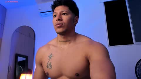 adambrocs1 online show from November 30, 8:05 am