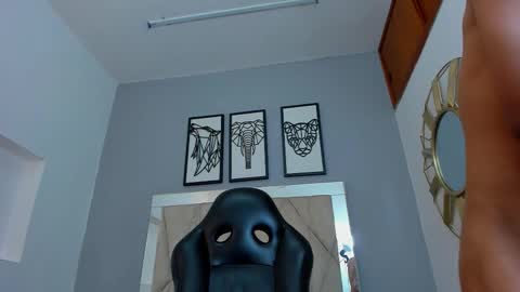 Adams Bobby online show from January 31, 7:11 pm