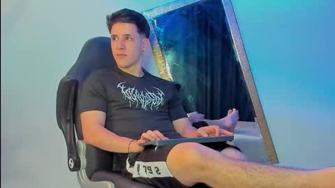 adan online show from March 9, 1:35 am