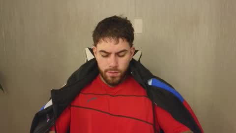 Ades online show from November 5, 12:07 pm