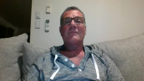 adjustable14 online show from November 27, 10:30 am