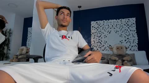 adonis_wb online show from November 5, 9:17 pm