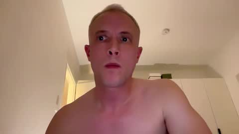 adreamcumstrue online show from October 18, 1:43 am