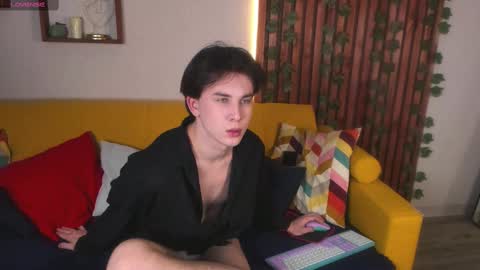 adrianoaubert online show from March 2, 3:13 am