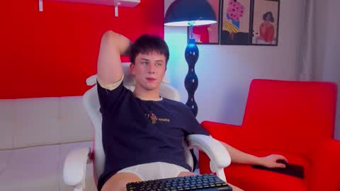 adrianoaubert online show from October 9, 10:09 am