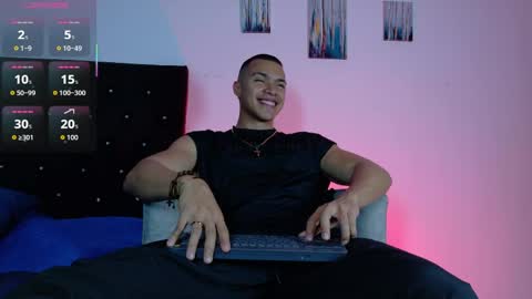 adriel_escalante online show from April 12, 2:26 am