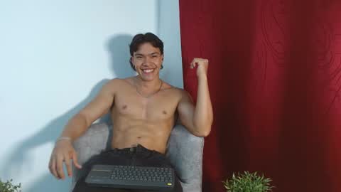 adriel_escalante online show from September 13, 1:39 am