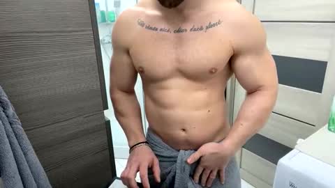 Mrrfitt online show from December 15, 1:52 pm