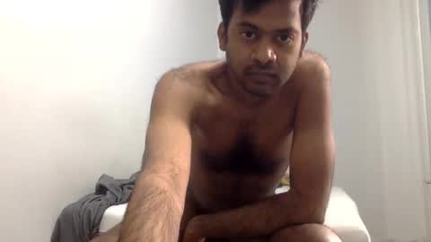 aggaggs online show from April 10, 11:39 am