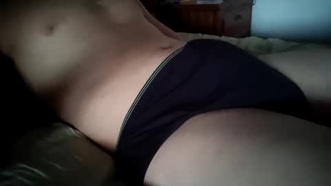 agustin_p online show from April 12, 9:16 pm